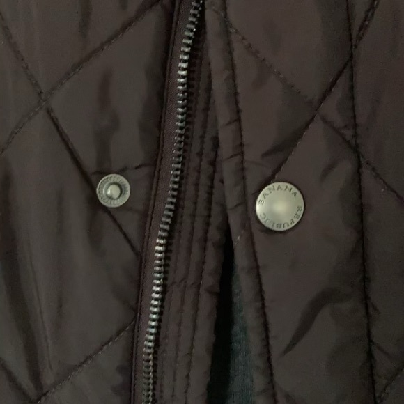 Banana Republic puffer vest - Picture 5 of 7